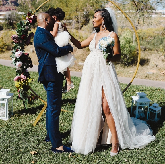 Davids Bridal Wedding Dress - Picture 3 of 4